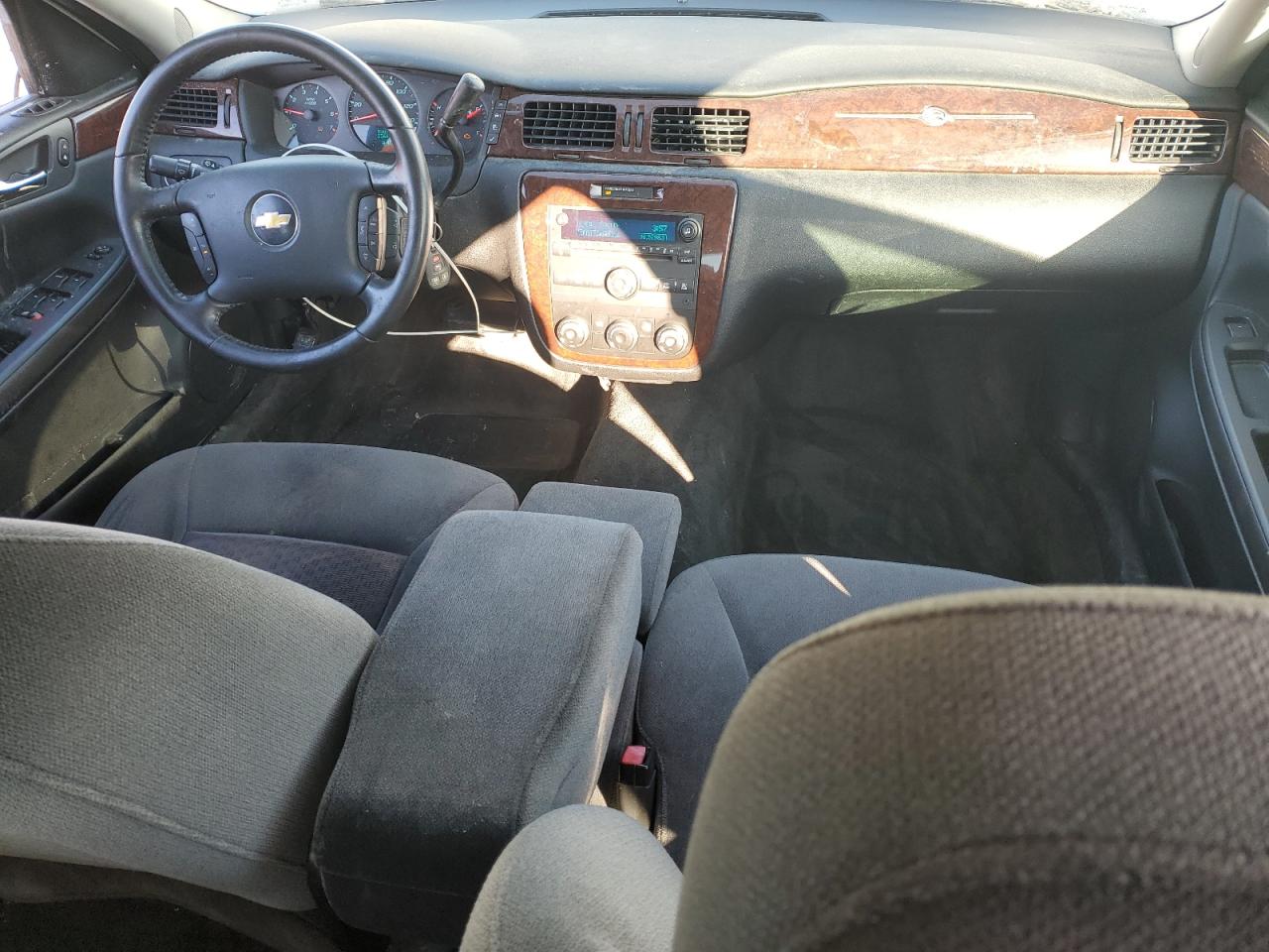 2011 Chevrolet Impala - Image 8
