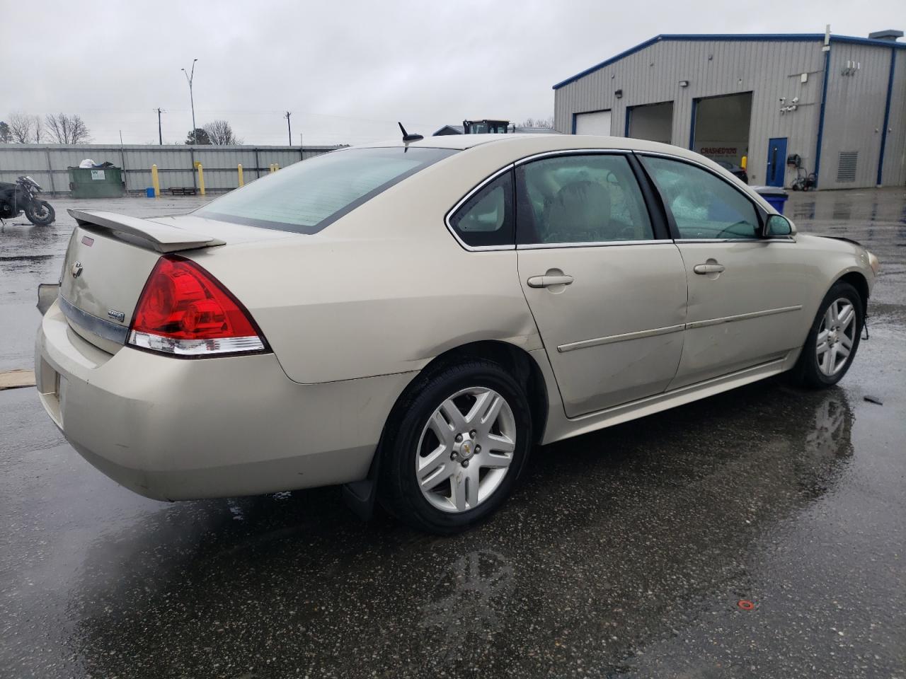 2011 Chevrolet Impala - Image 3