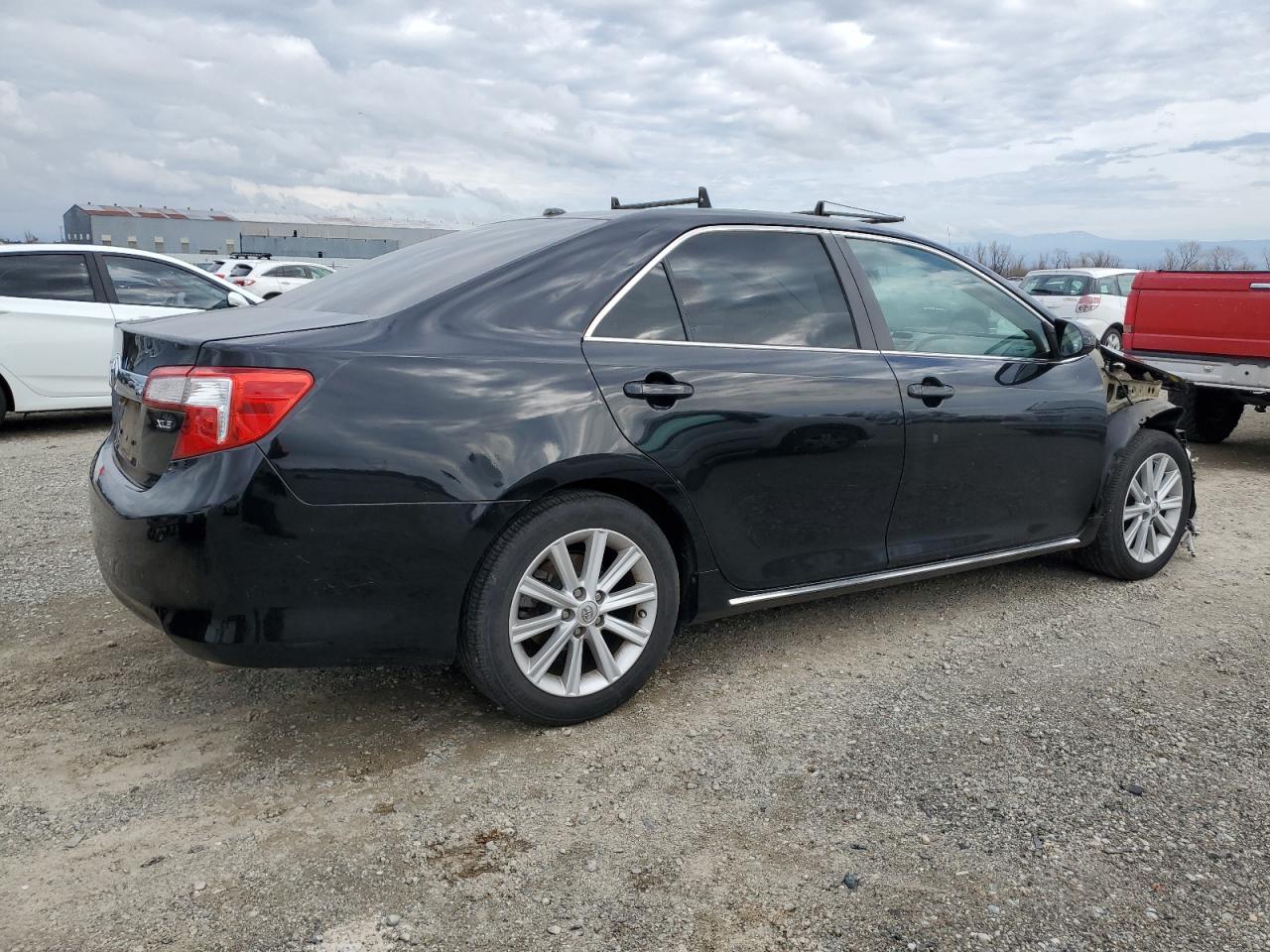 2014 Toyota Camry - Image 3