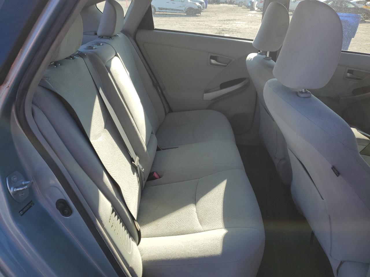 2012 Toyota Prius - Image 10