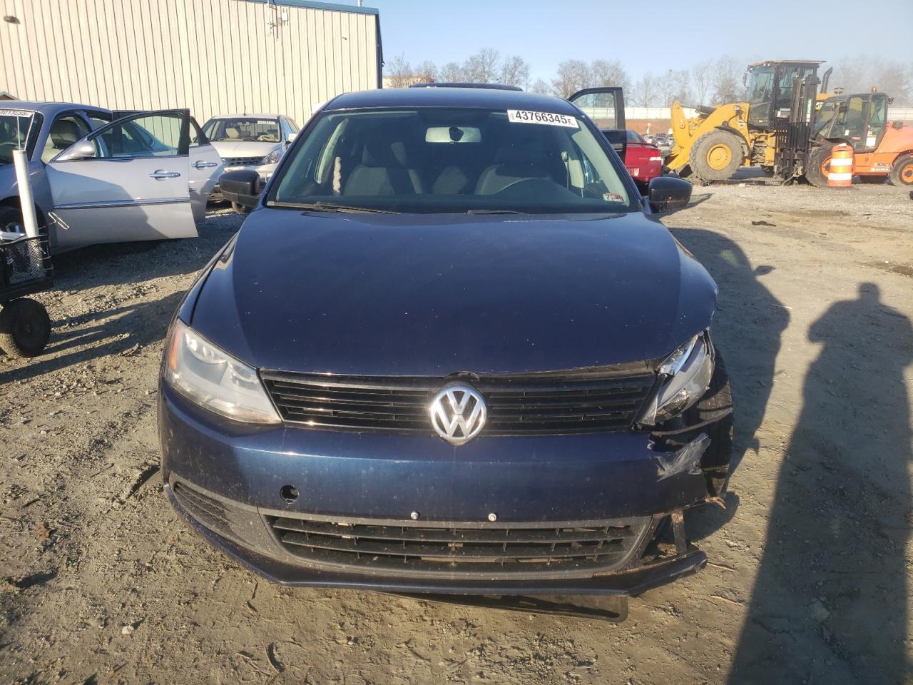 2014 Volkswagen Jetta - Image 5