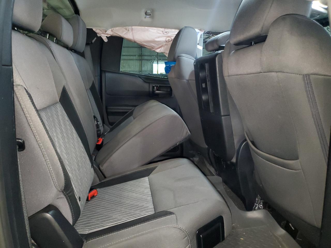 2015 Toyota Tundra - Image 10