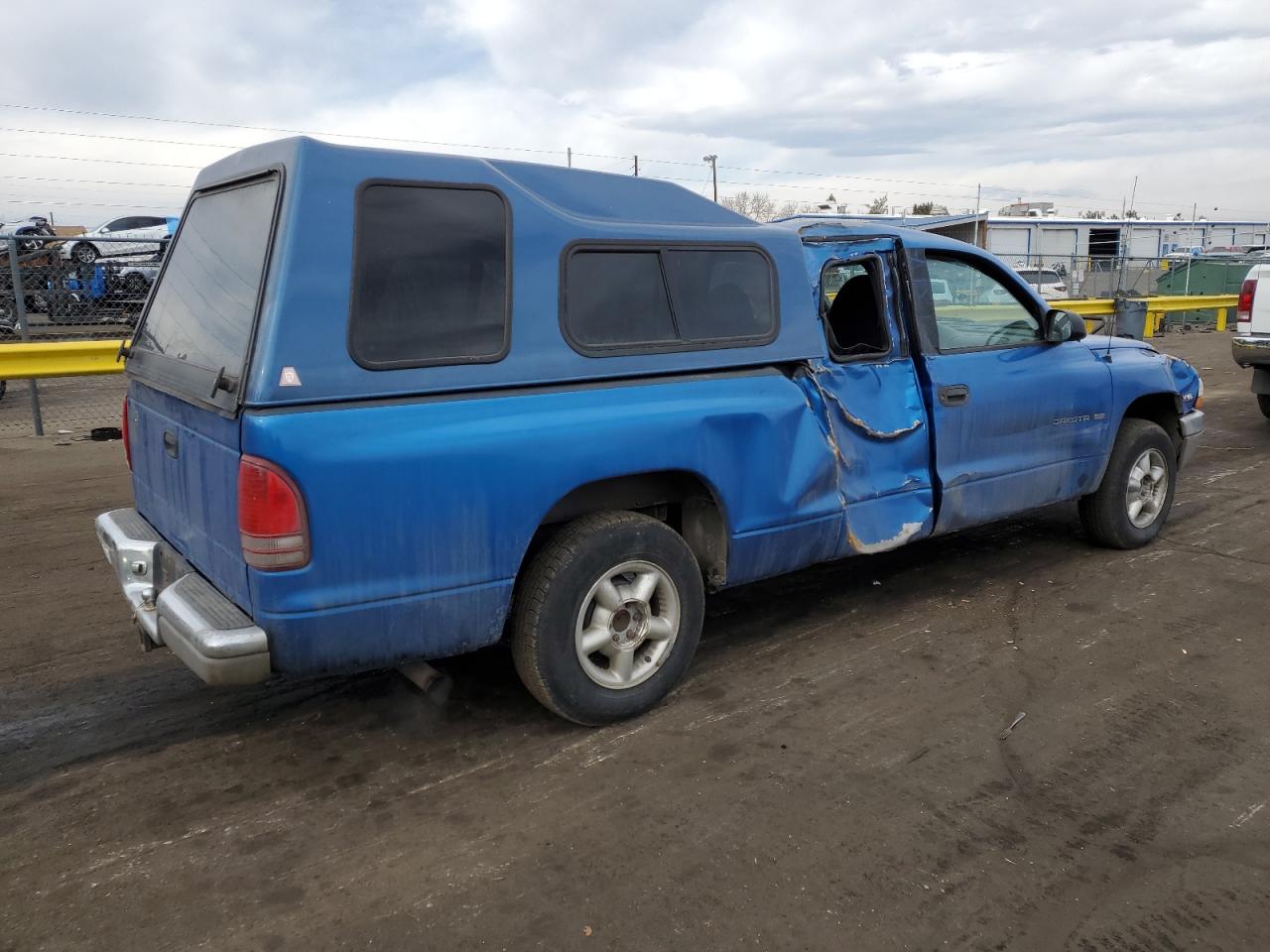 1999 Dodge Dakota - Image 3