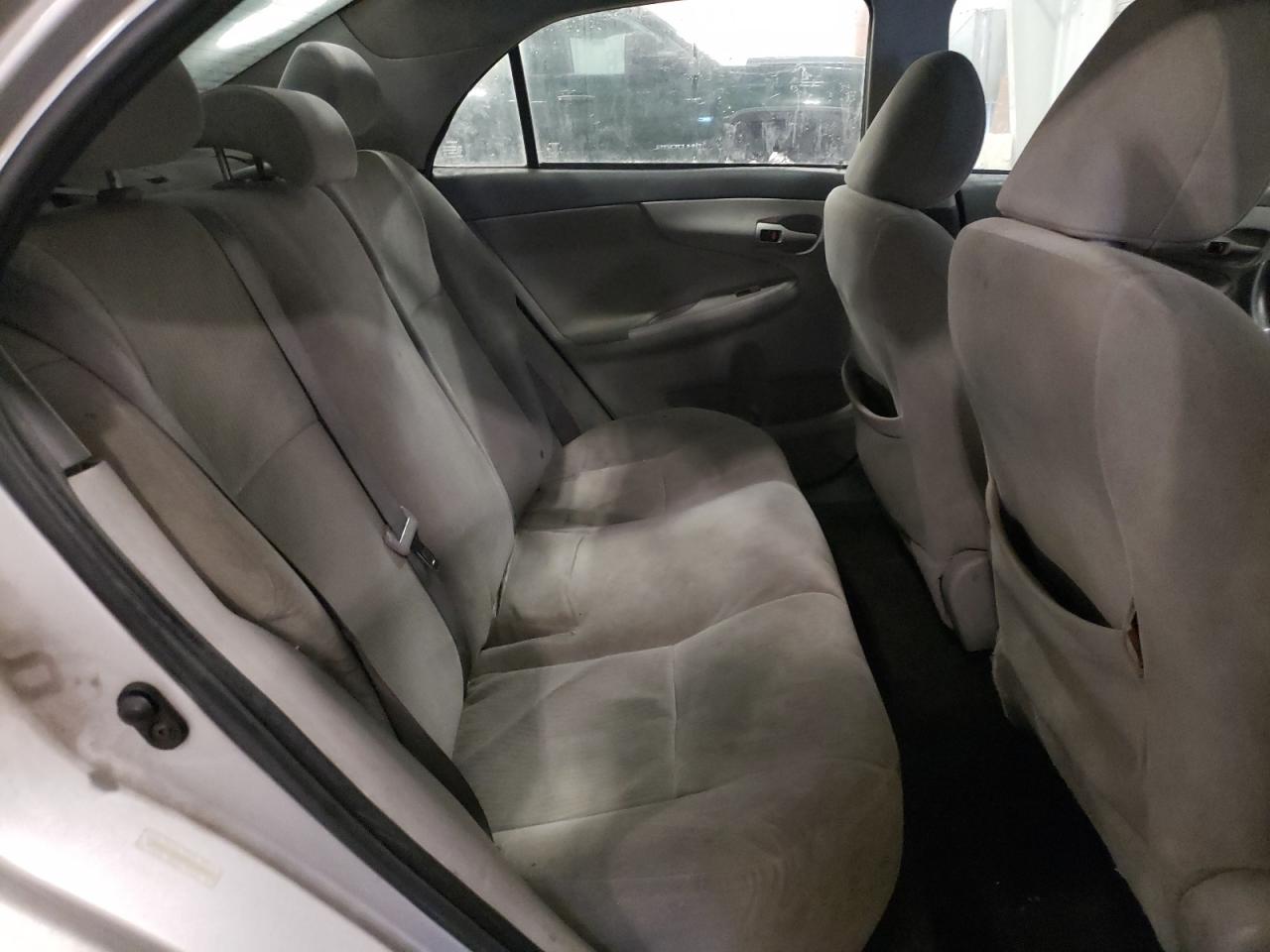 2010 Toyota Corolla - Image 10