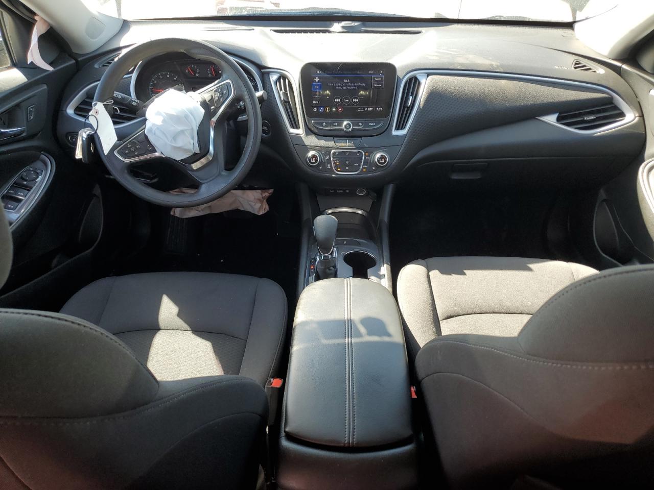 2023 Chevrolet Malibu - Image 8