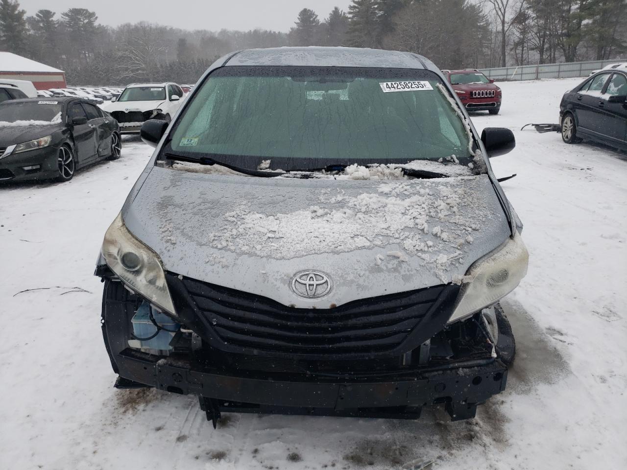 2015 Toyota Sienna - Image 5