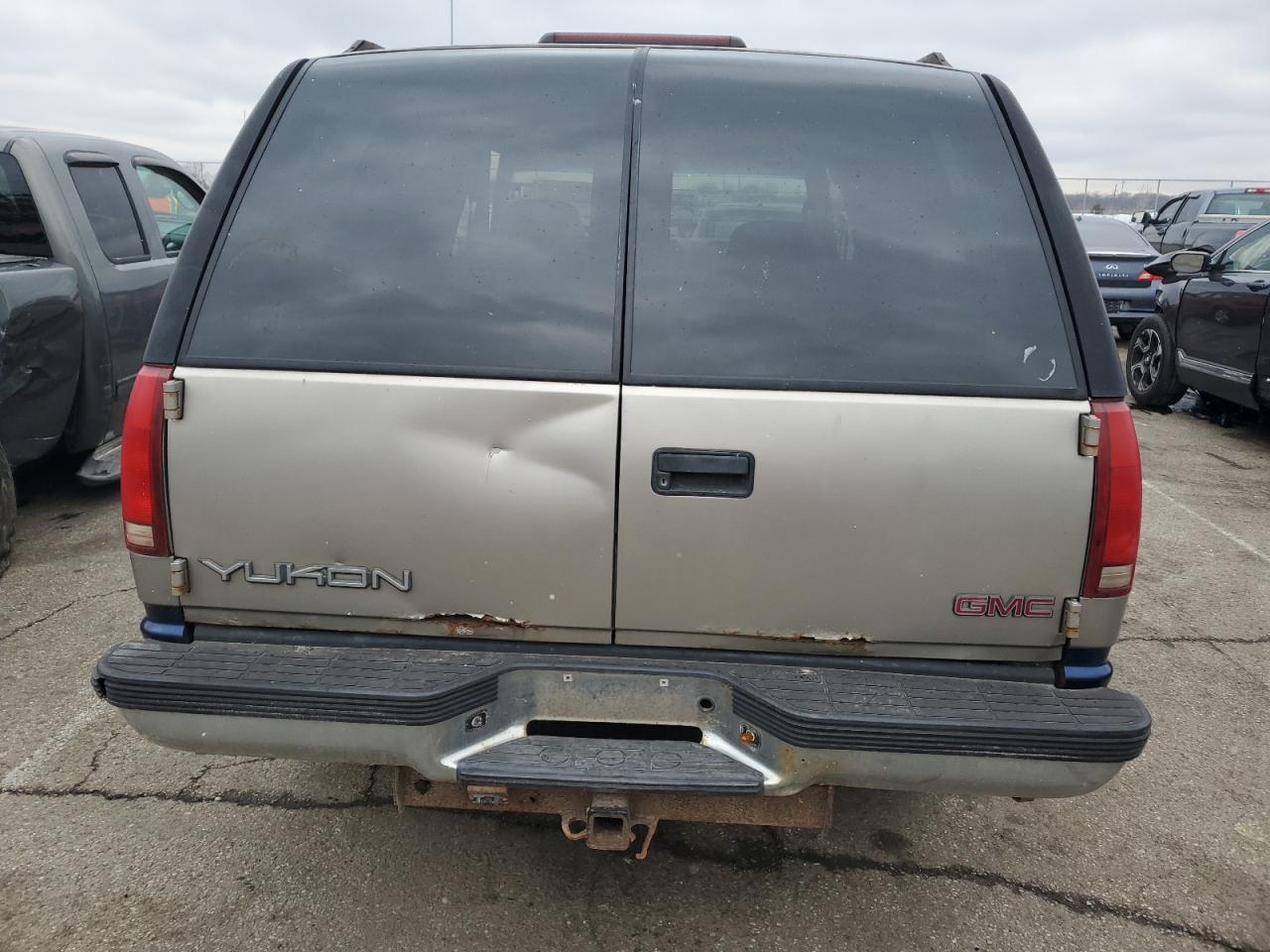 1998 GMC Yukon - Image 6