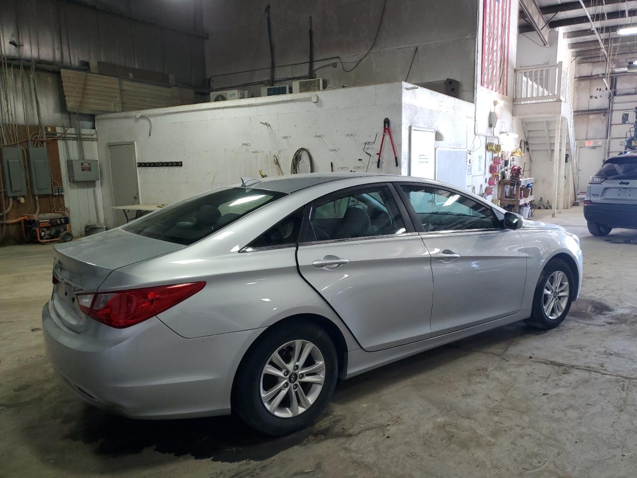 2013 Hyundai Sonata - Image 3
