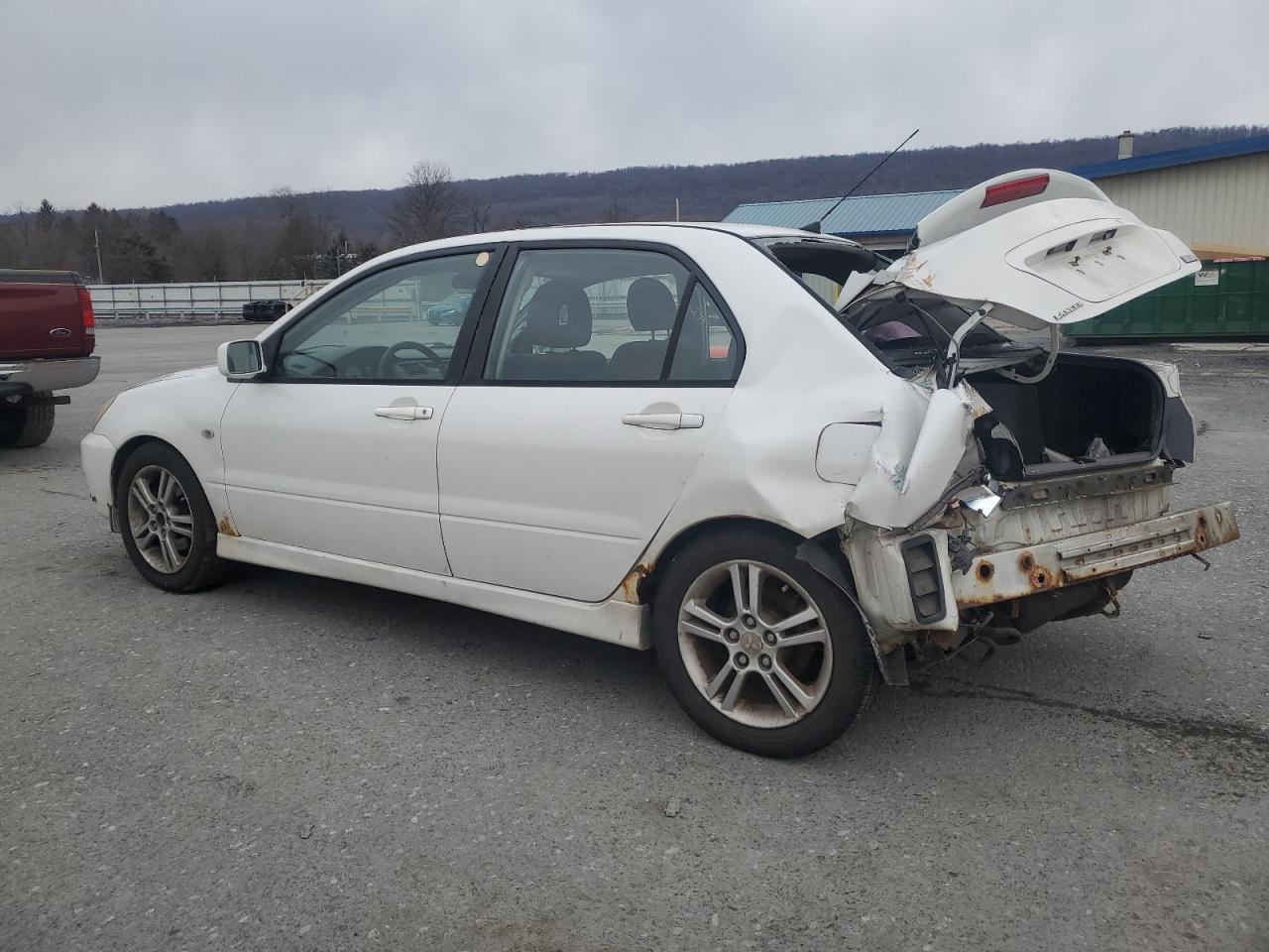 2005 Mitsubishi Lancer - Image 2