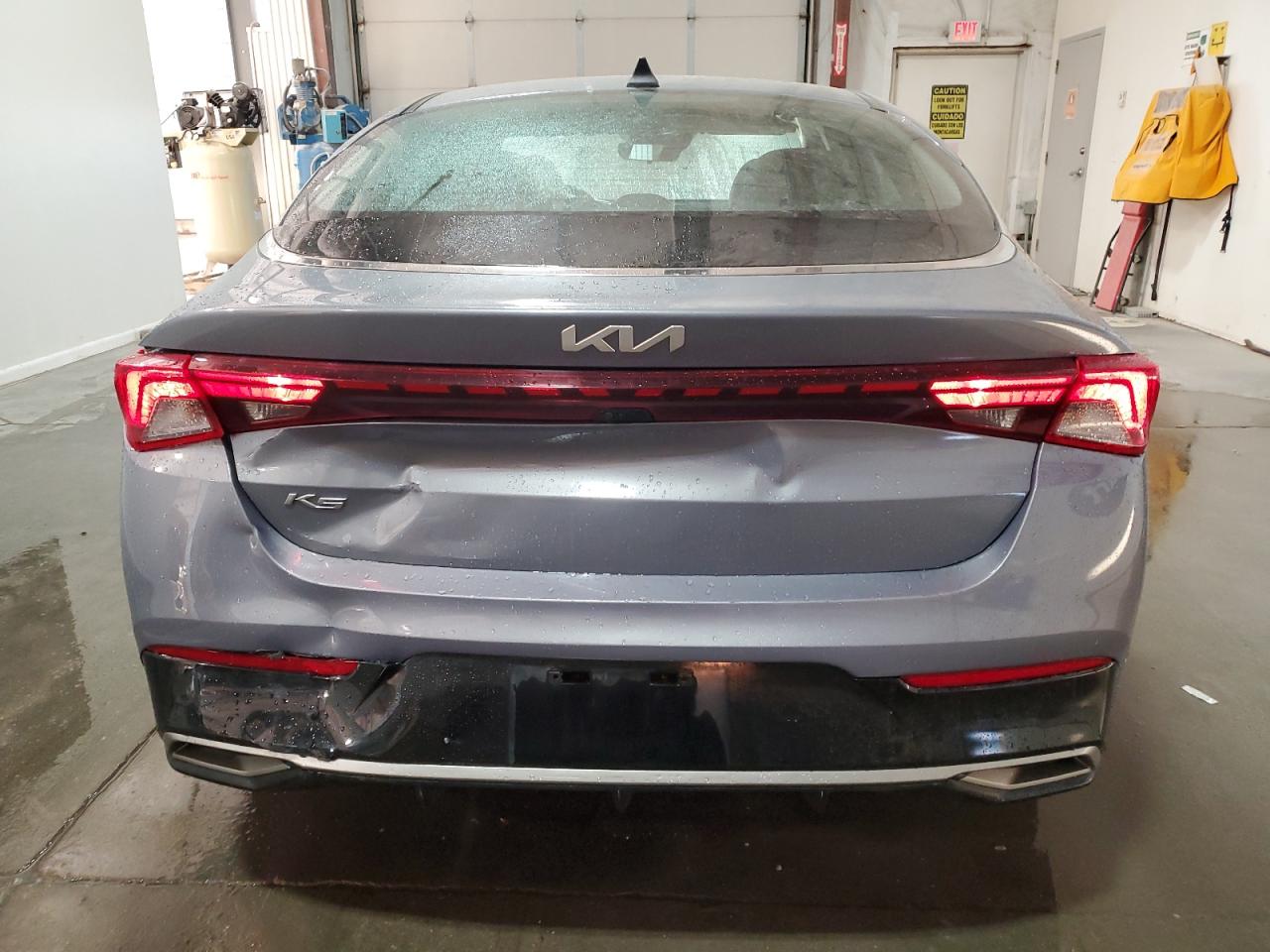 2022 Kia K5 - Image 6