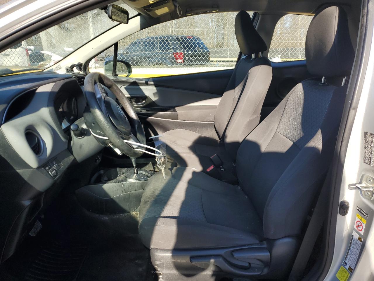 2015 Toyota Yaris - Image 7