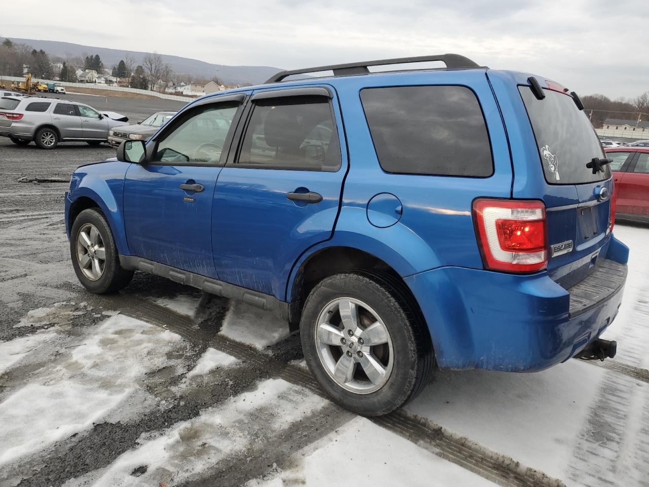 2011 Ford Escape - Image 2
