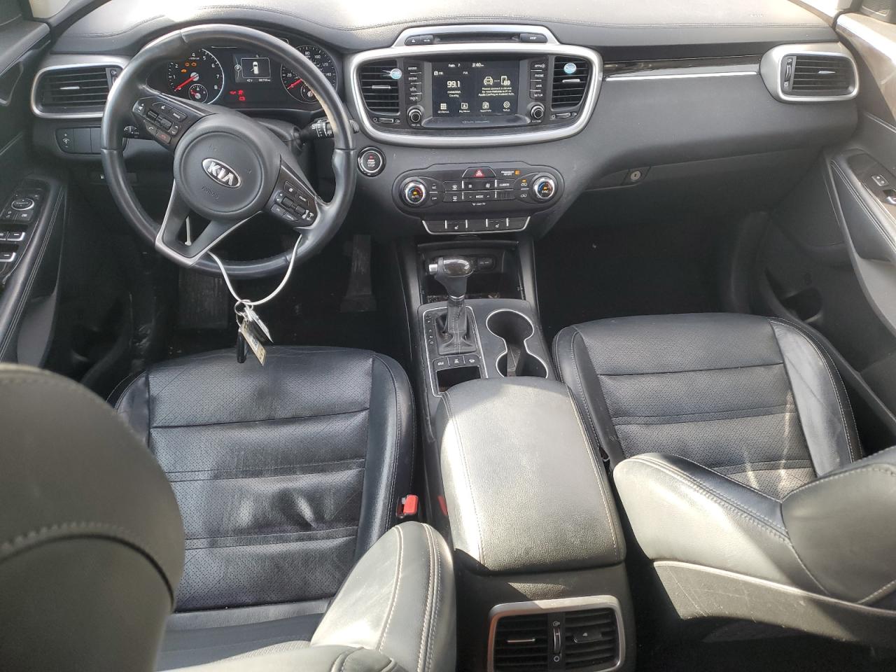 2017 Kia Sorento - Image 8