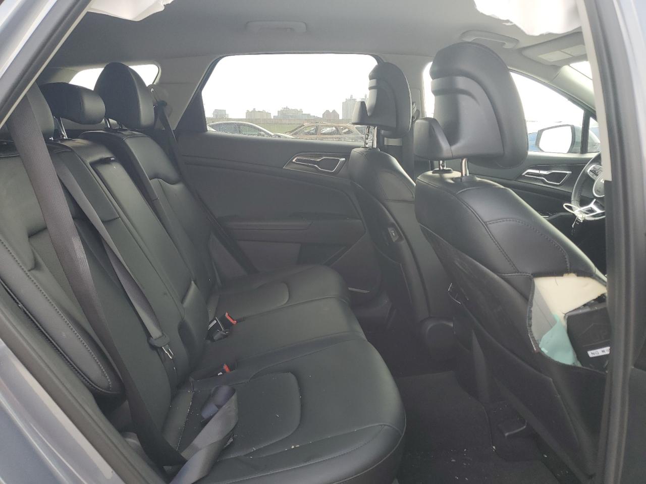 2023 Kia Sportage - Image 11