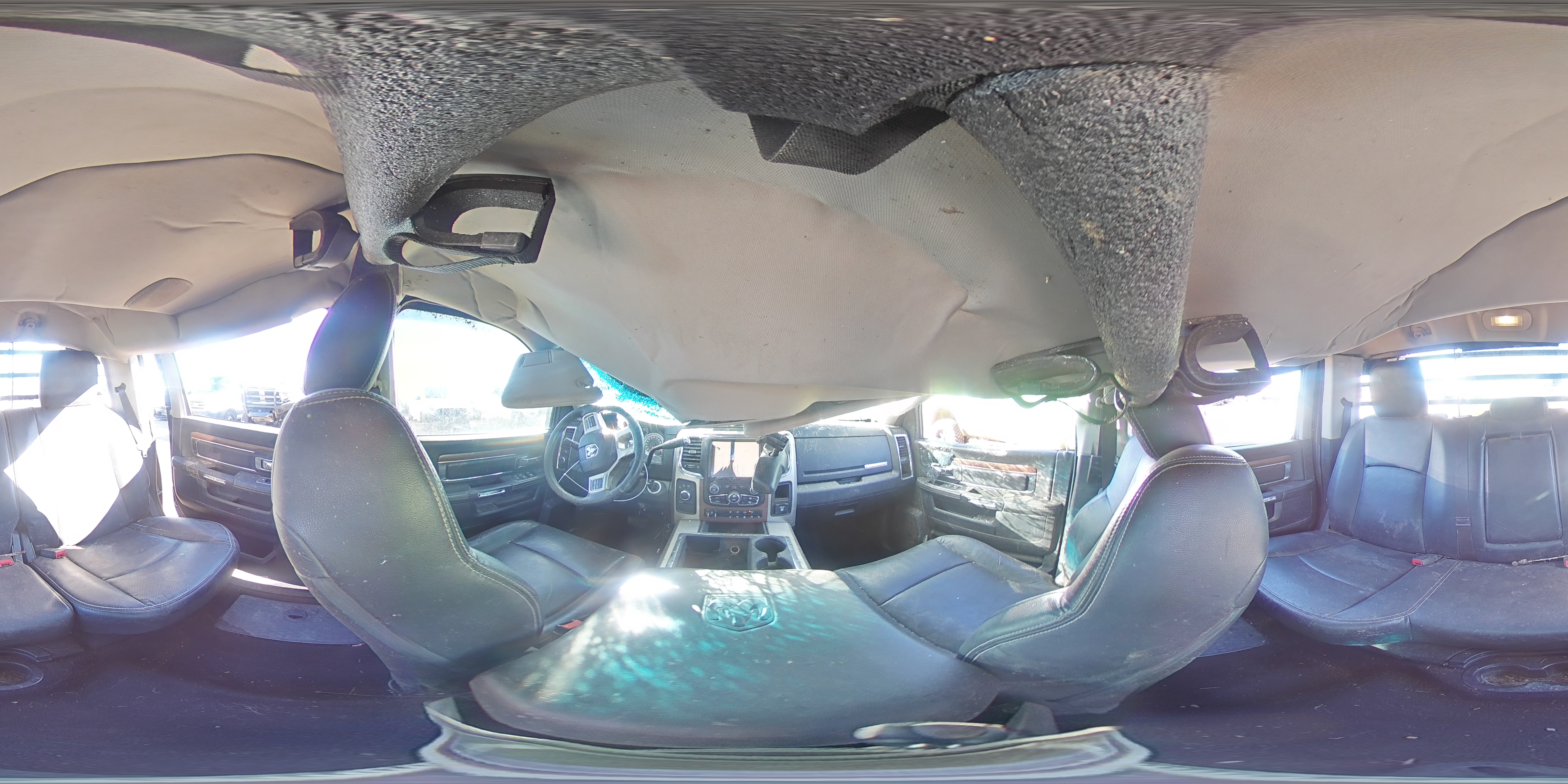 2015 RAM 3500 - Image 13