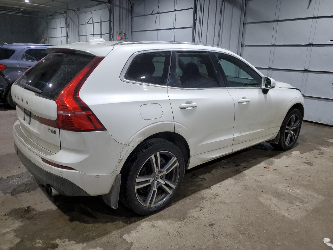 2018 Volvo XC60 - Image 3