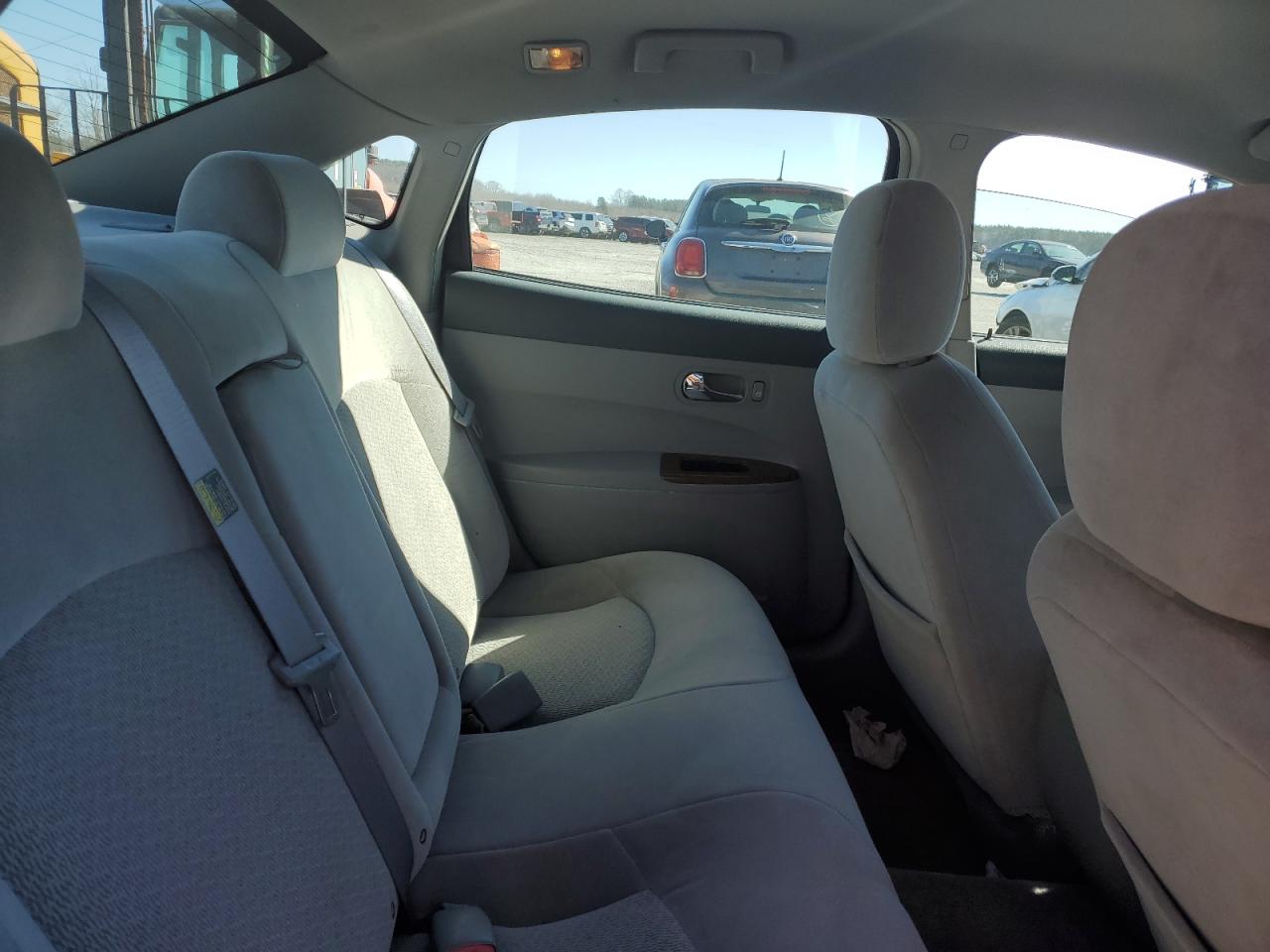 2005 Buick LaCrosse - Image 10
