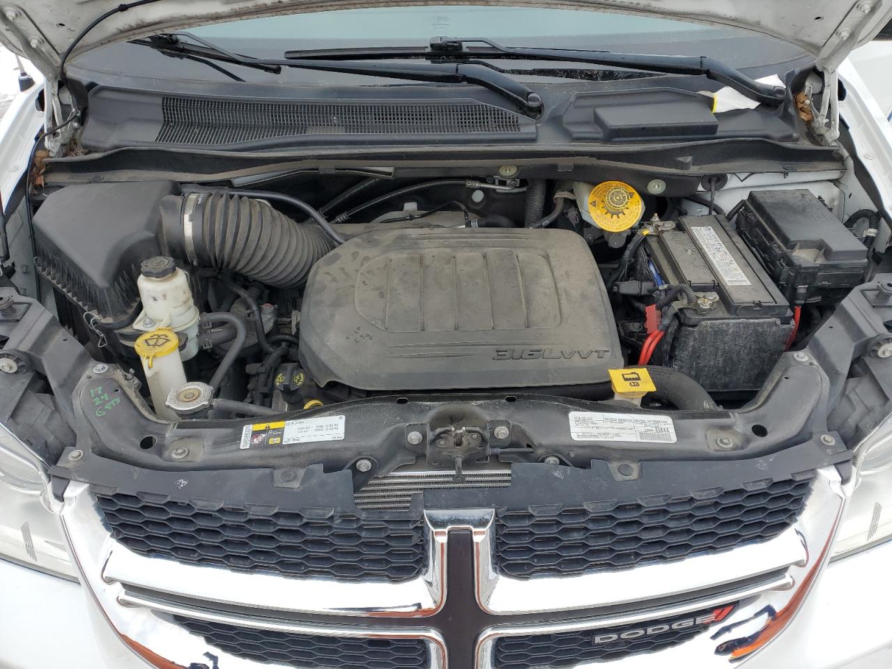 2019 Dodge Caravan - Image 13
