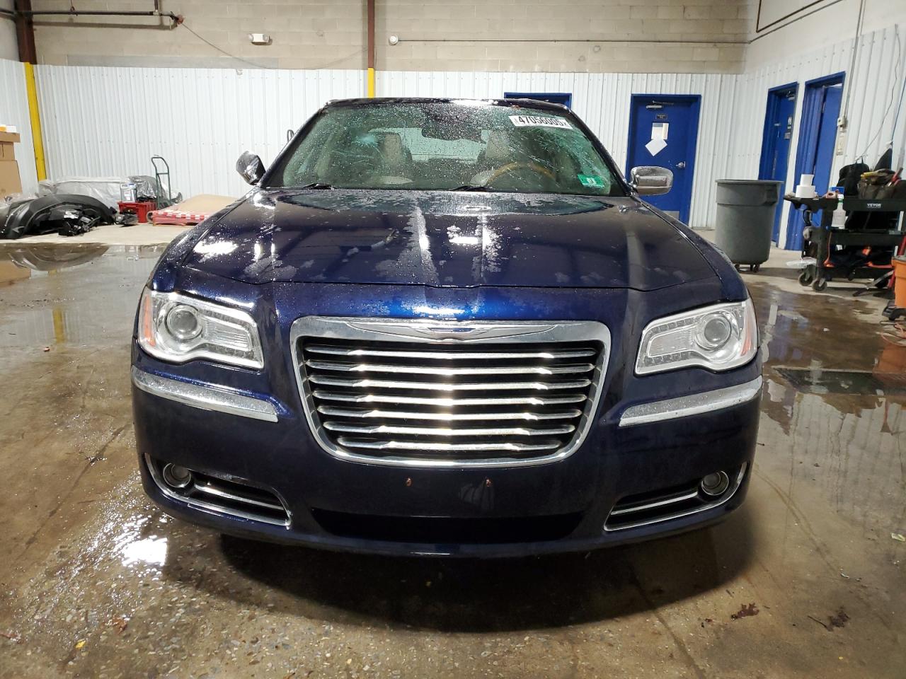 2014 Chrysler 300 - Image 5