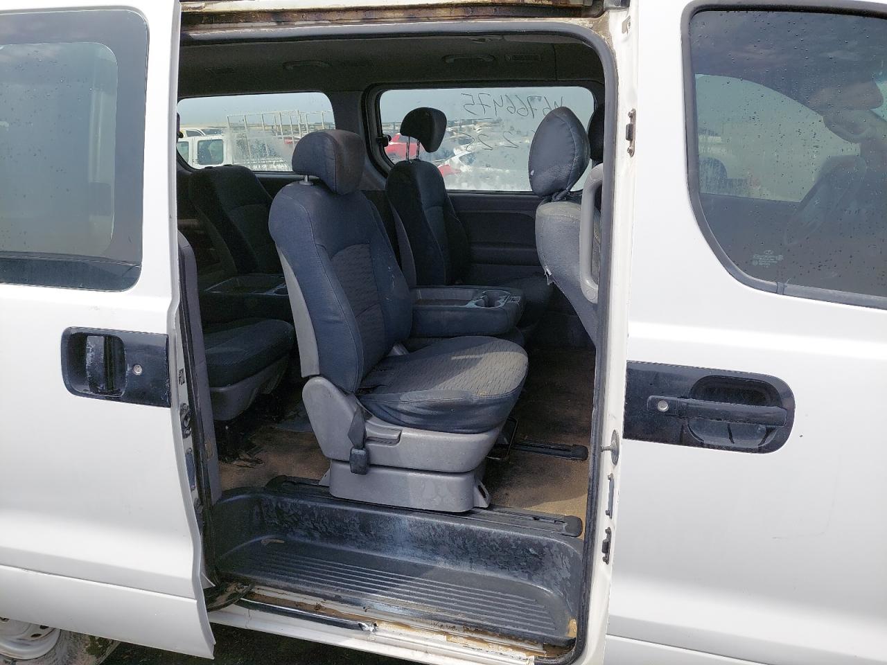 KMJWA37R6DU498243 - 2013 Hyundai H1 - #46766475