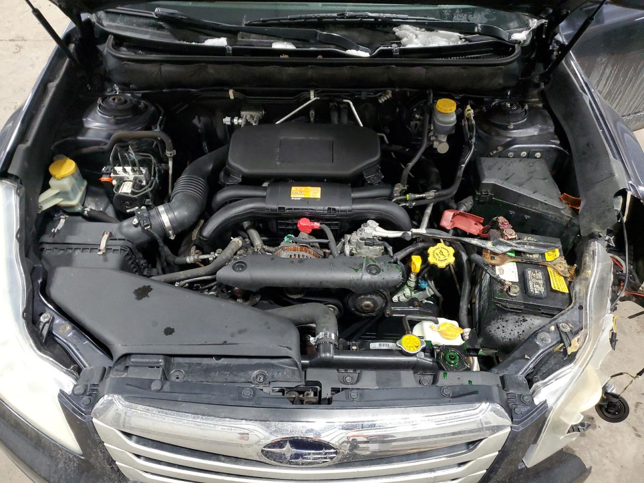 2010 Subaru Outback - Image 11