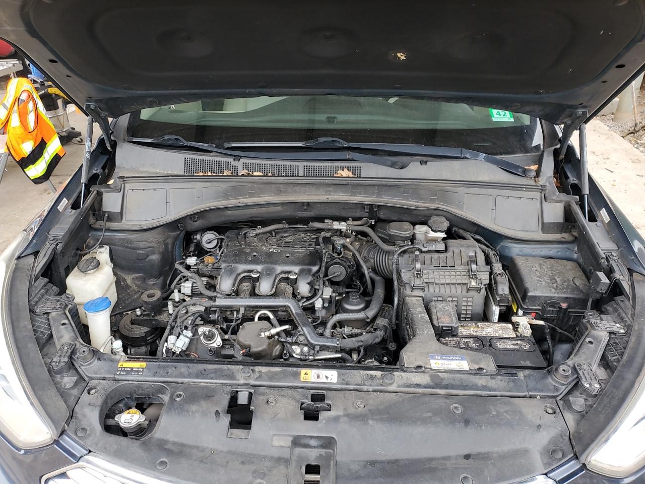 2015 Hyundai Santa Fe - Image 13