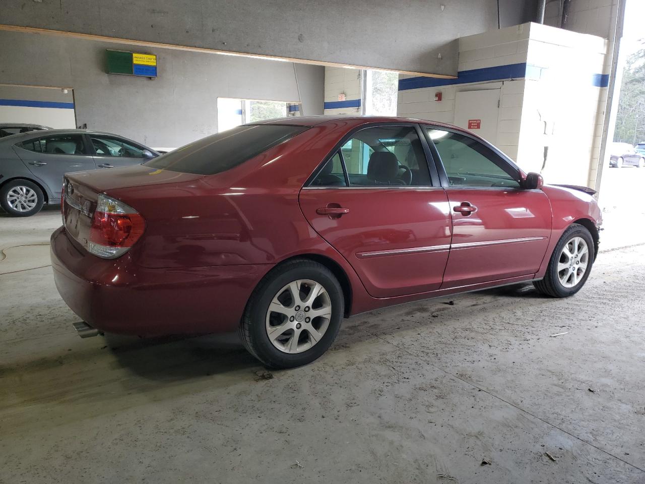 2005 Toyota Camry - Image 3
