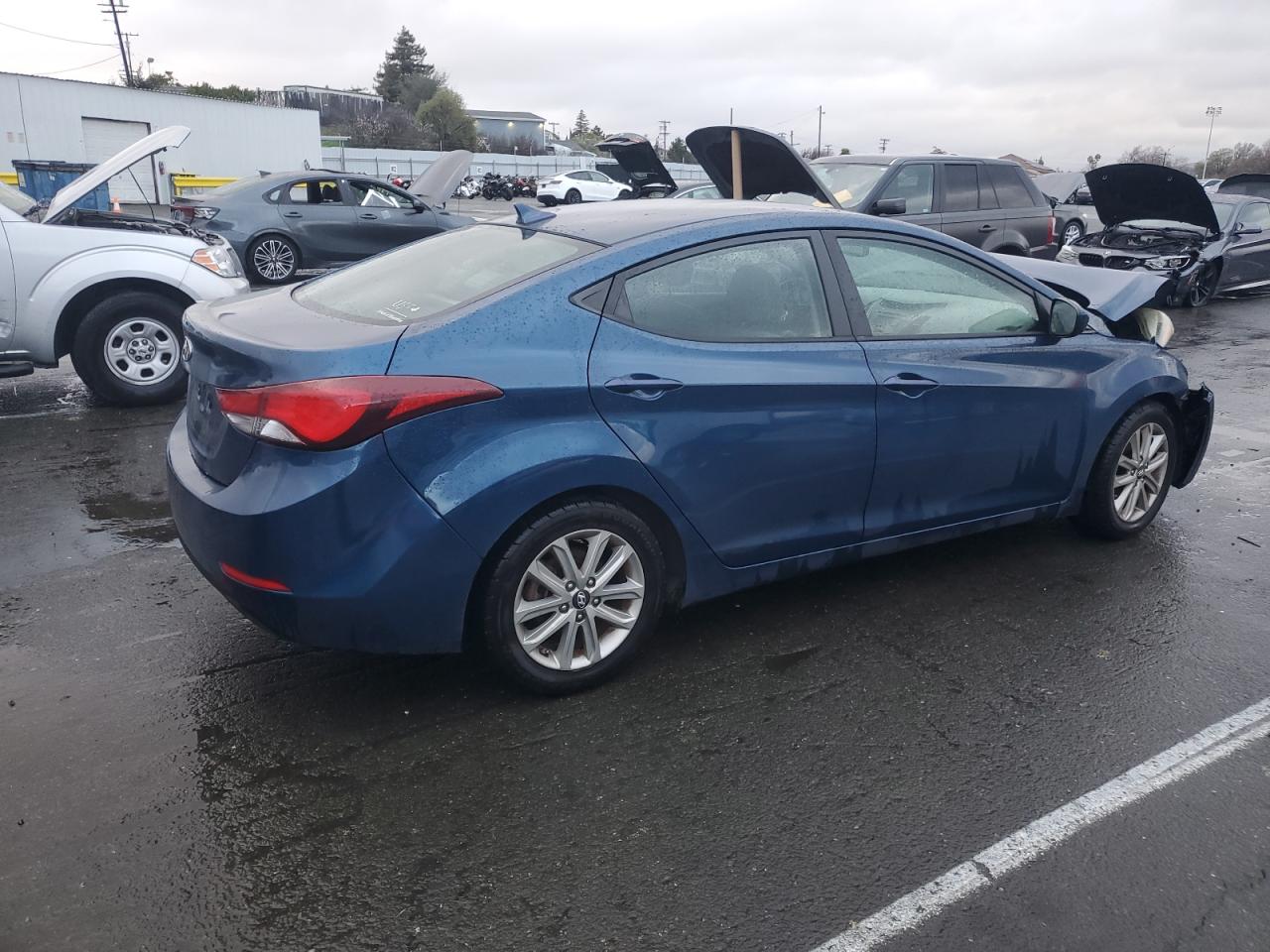 2015 Hyundai Elantra - Image 3