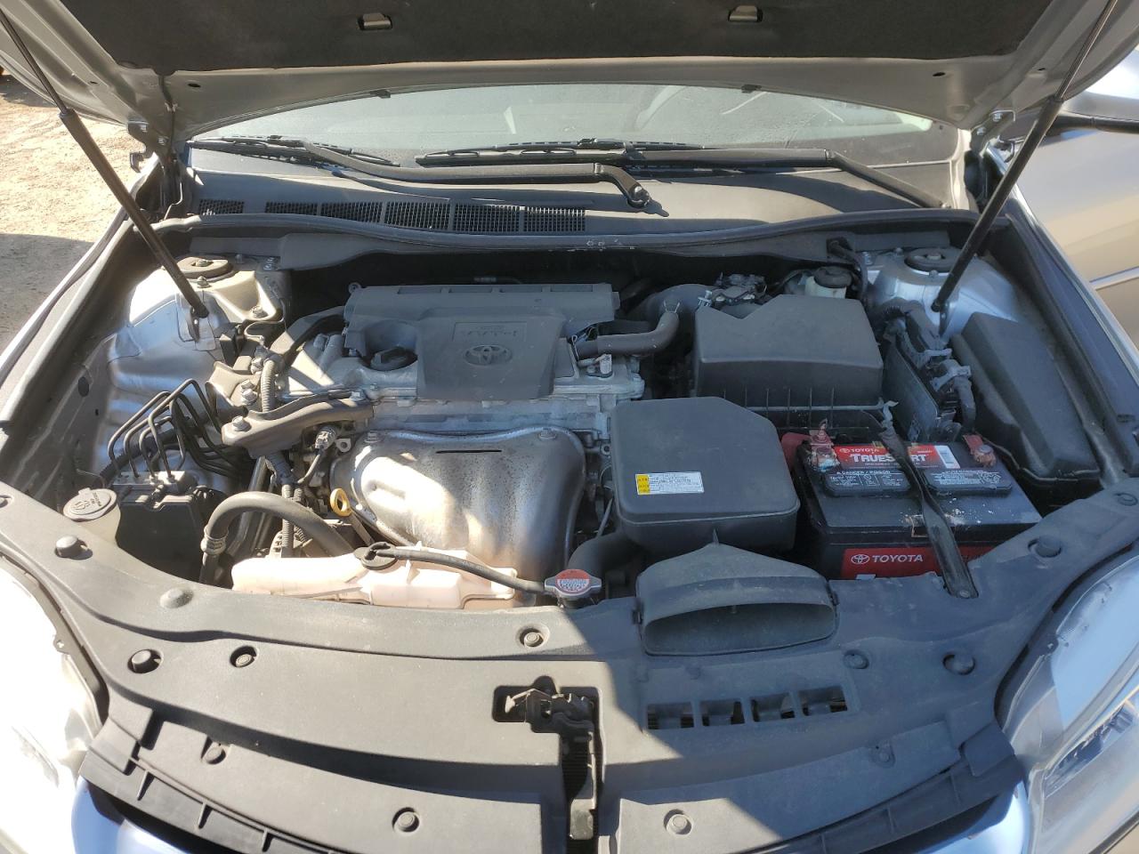 2016 Toyota Camry - Image 11