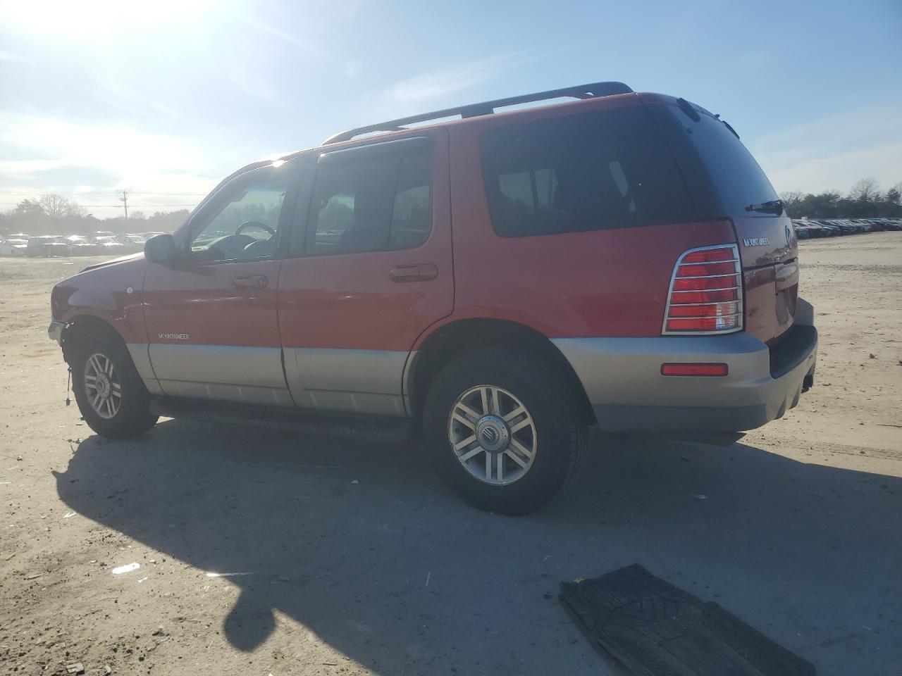 2002 Mercury Mountaineer - Image 2