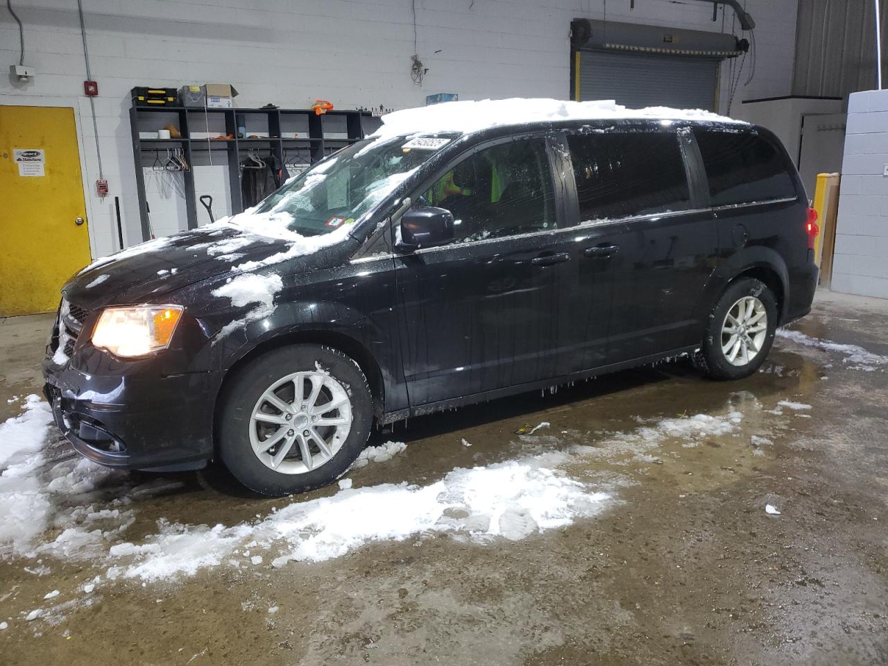 2020 Dodge Caravan - Image 1