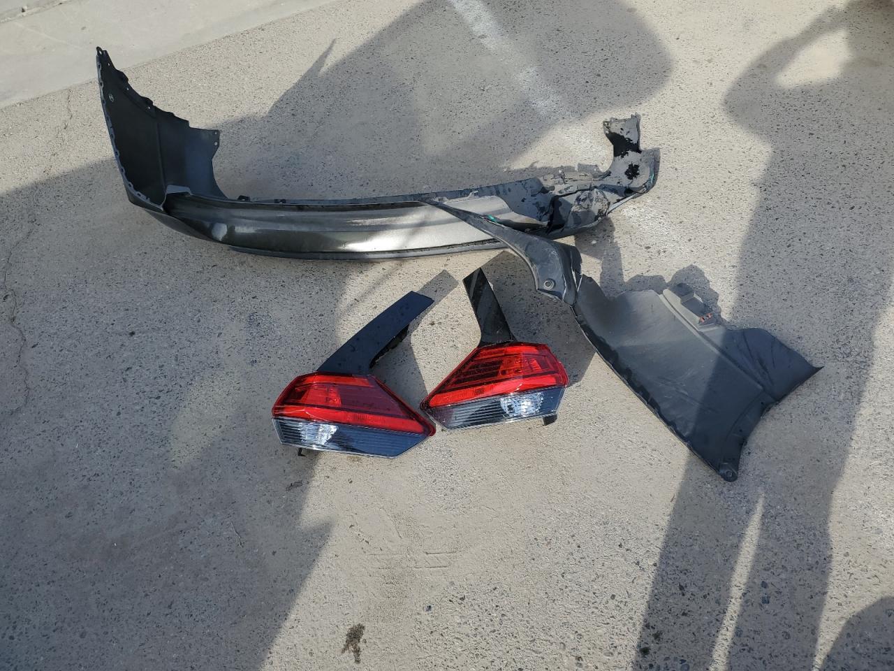 2017 Nissan Rogue - Image 13