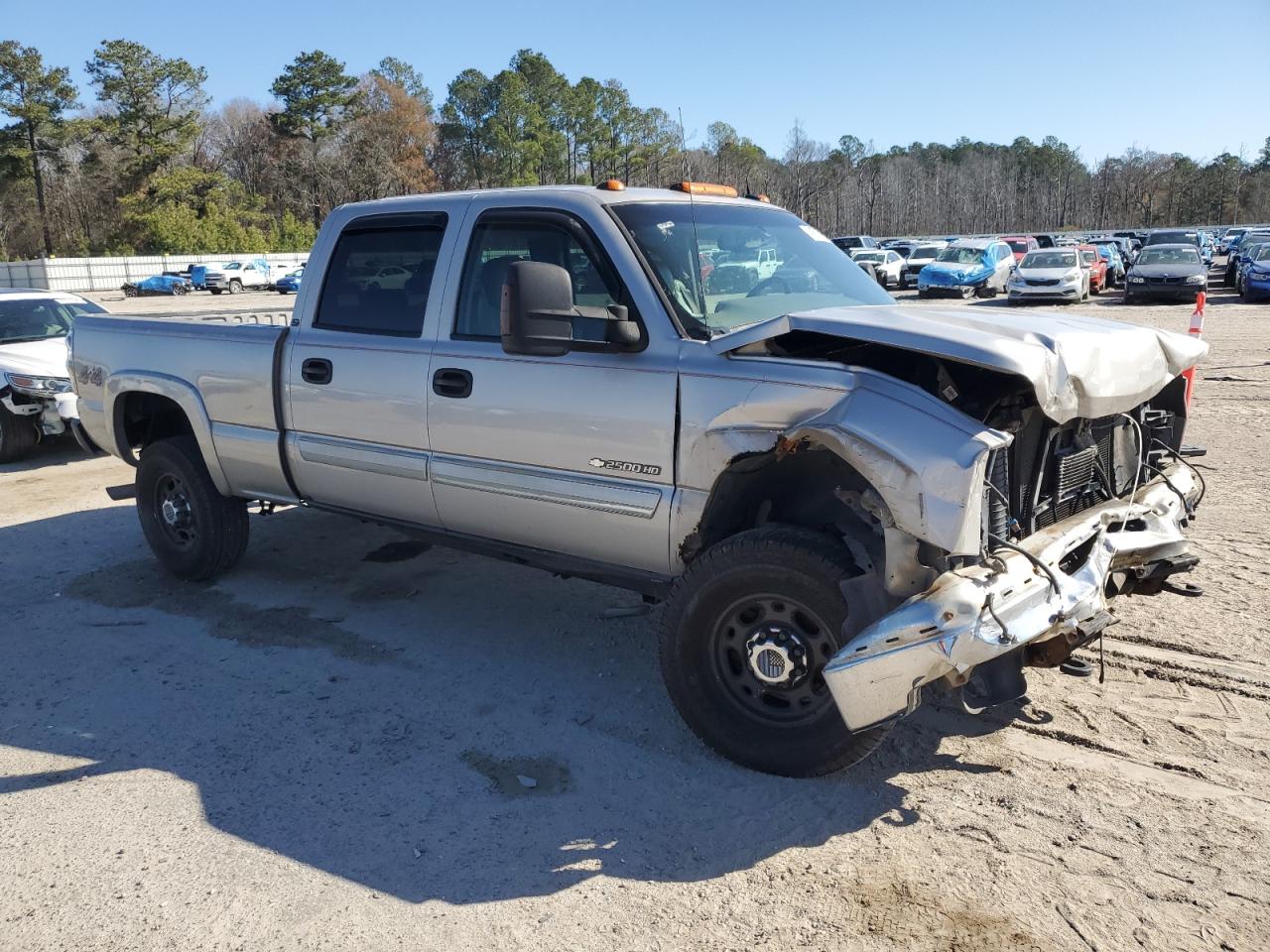 2004 Chevrolet Silverado - Image 4