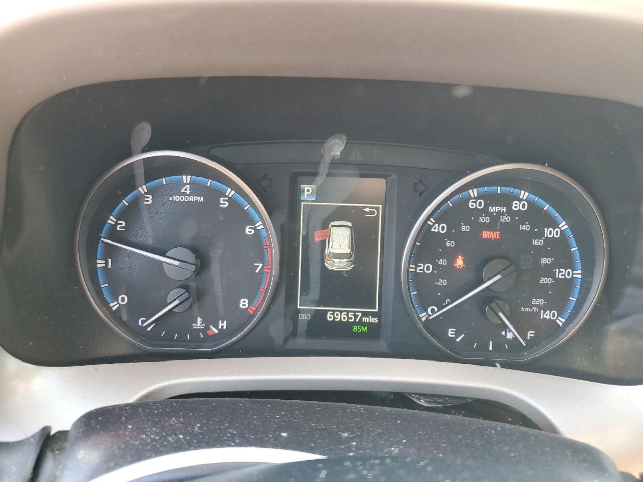2018 Toyota RAV 4 - Image 9