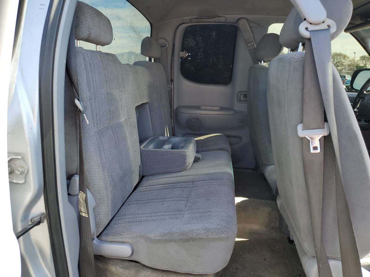 2000 Toyota Tundra - Image 10