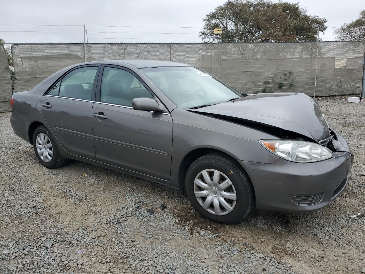 2005 Toyota Camry - Image 4