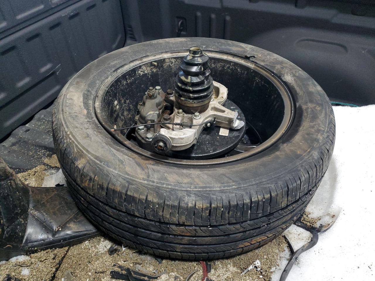 2019 GMC Canyon - Image 12