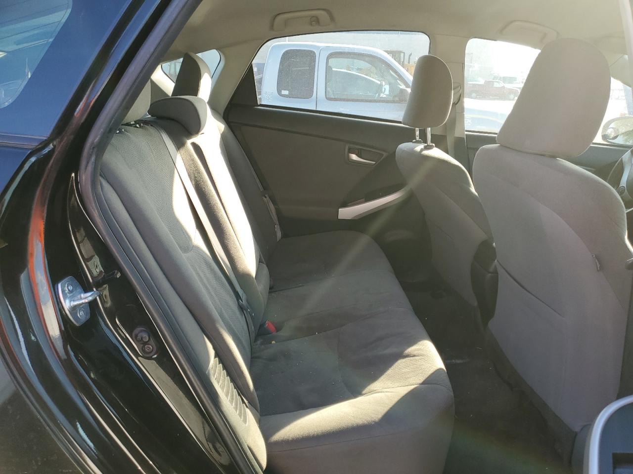 2014 Toyota Prius - Image 10