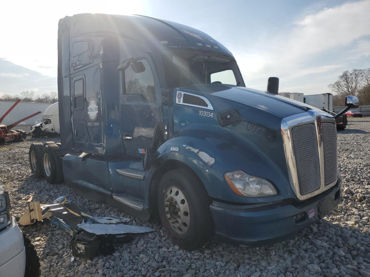 2018 Kenworth T680 Semi Truck for Sale in Montgomery, AL - Rollover