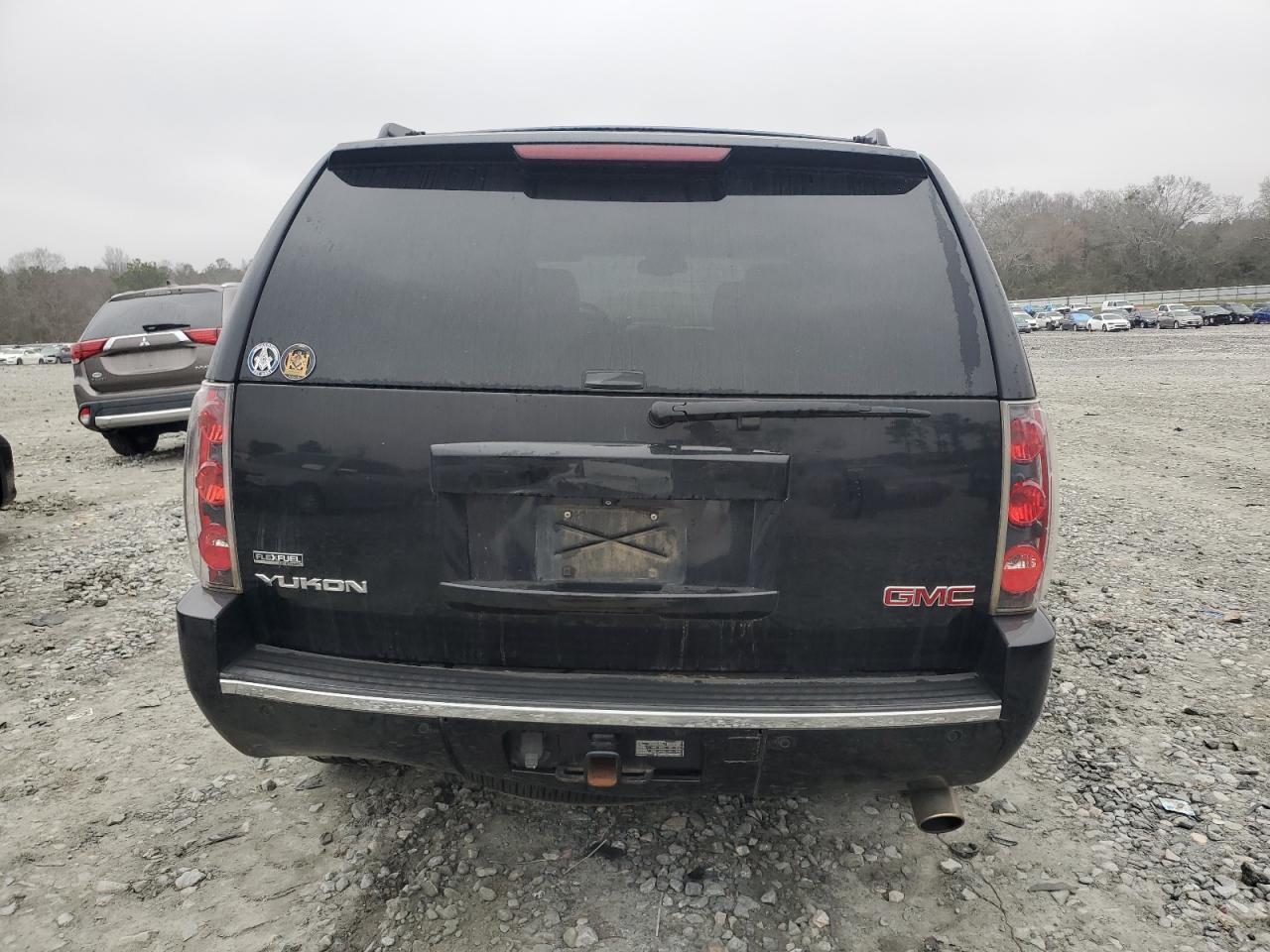 2009 GMC Yukon - Image 6