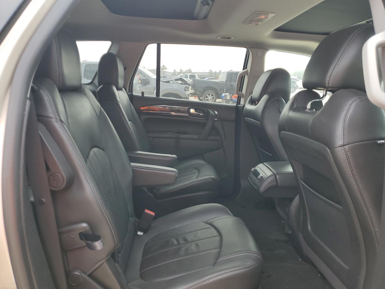 2016 Buick Enclave - Image 11