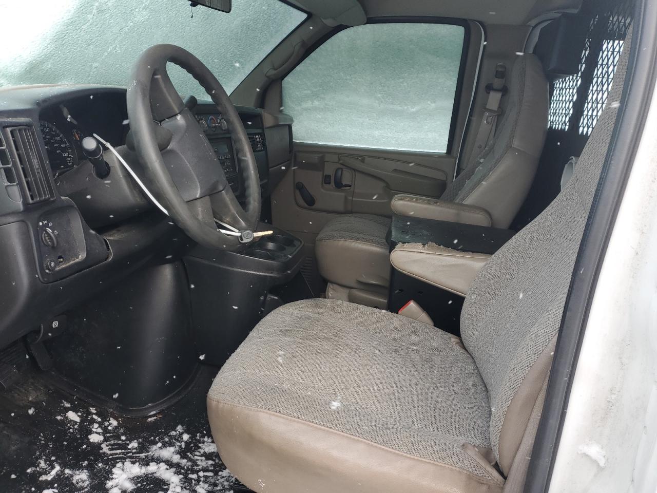 2007 Chevrolet Express - Image 7