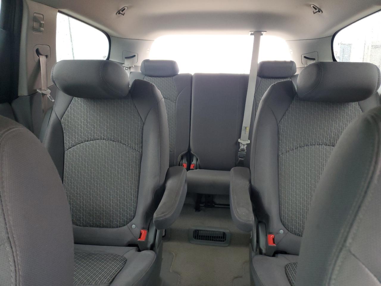 2012 Chevrolet Traverse - Image 10