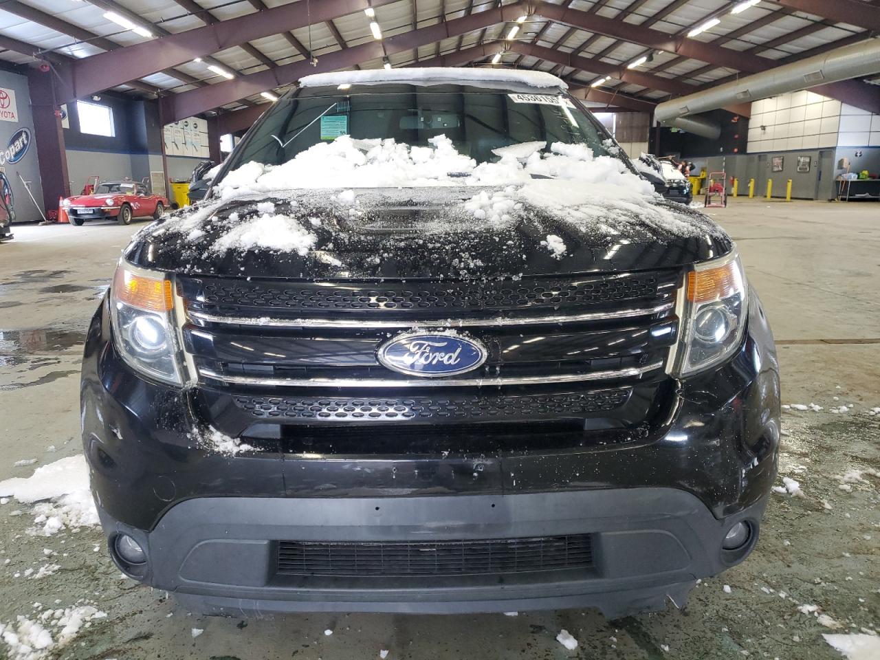2012 Ford Explorer - Image 5