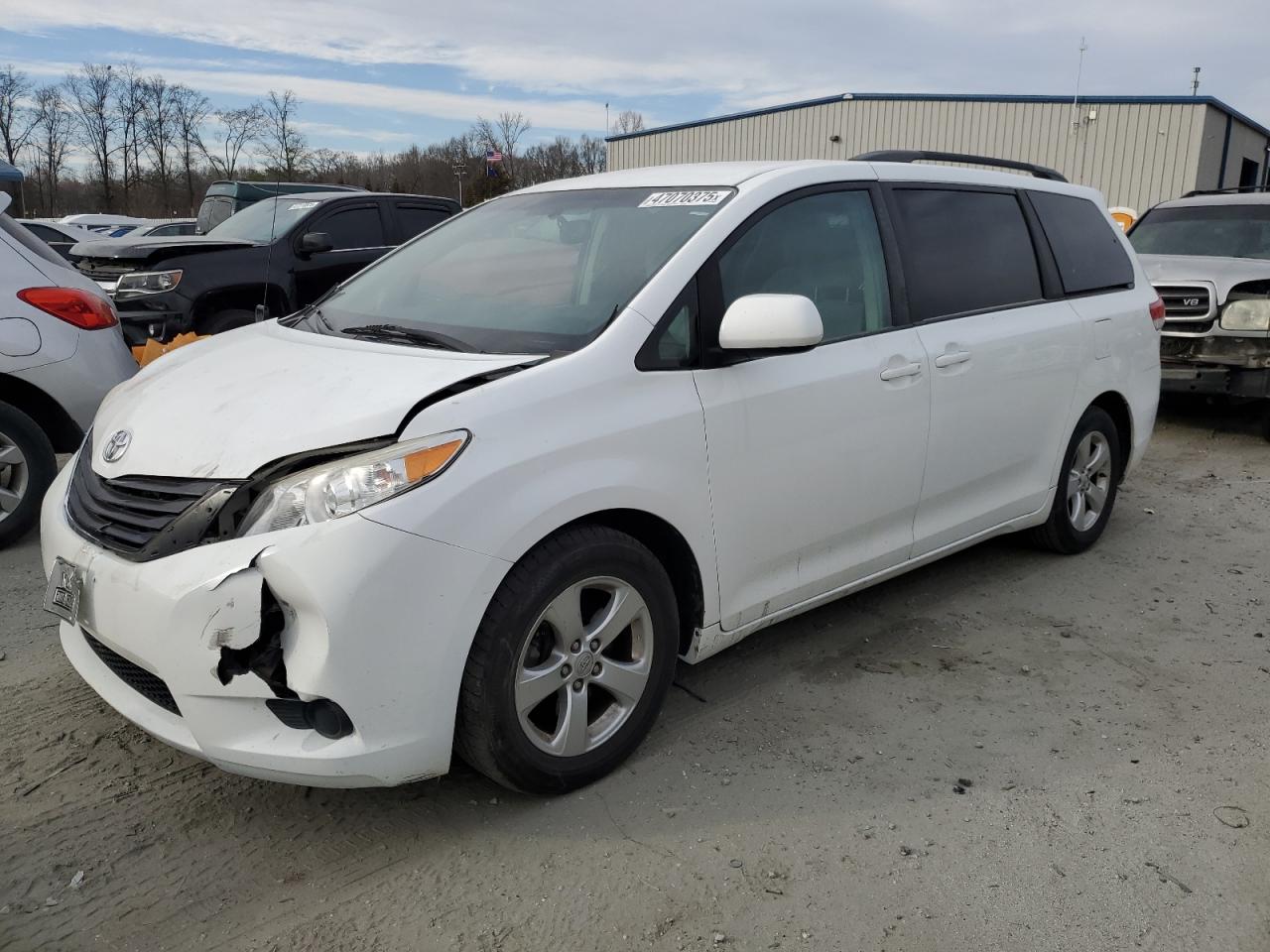 2013 Toyota Sienna - Image 1