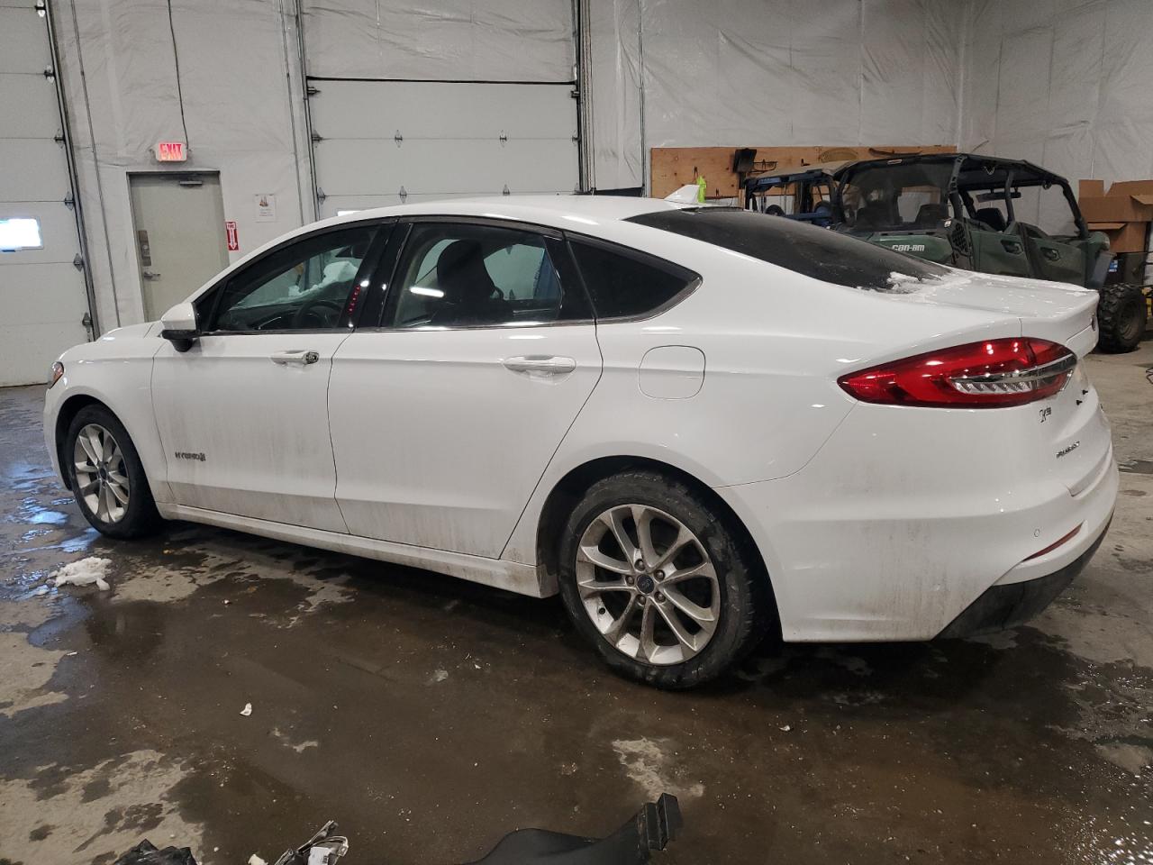 2019 Ford Fusion - Image 2