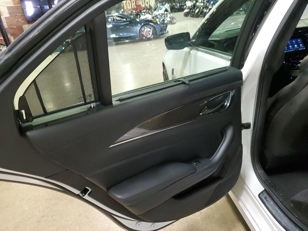 2018 Cadillac CTS - Image 12
