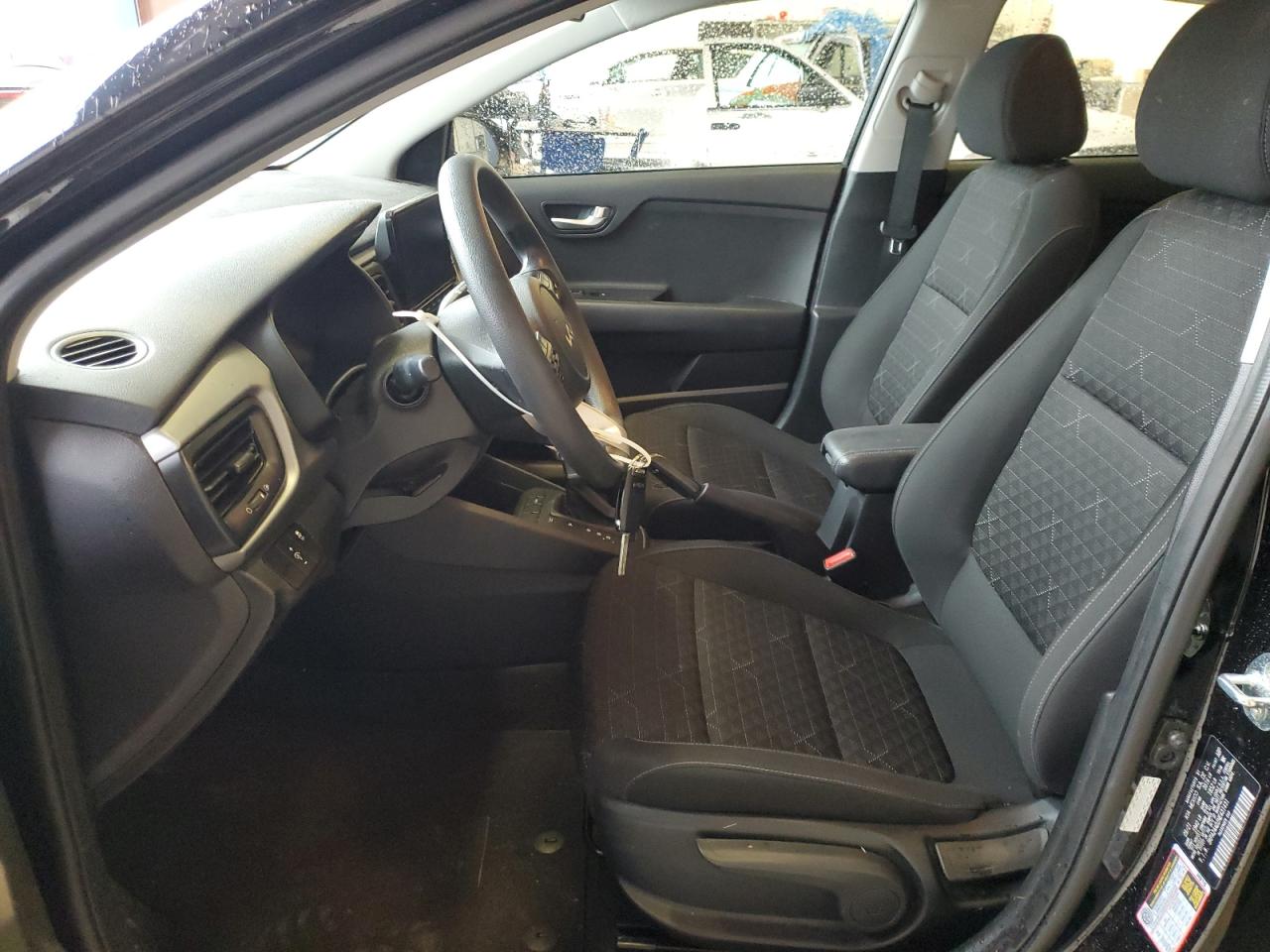 2022 Kia Rio - Image 7
