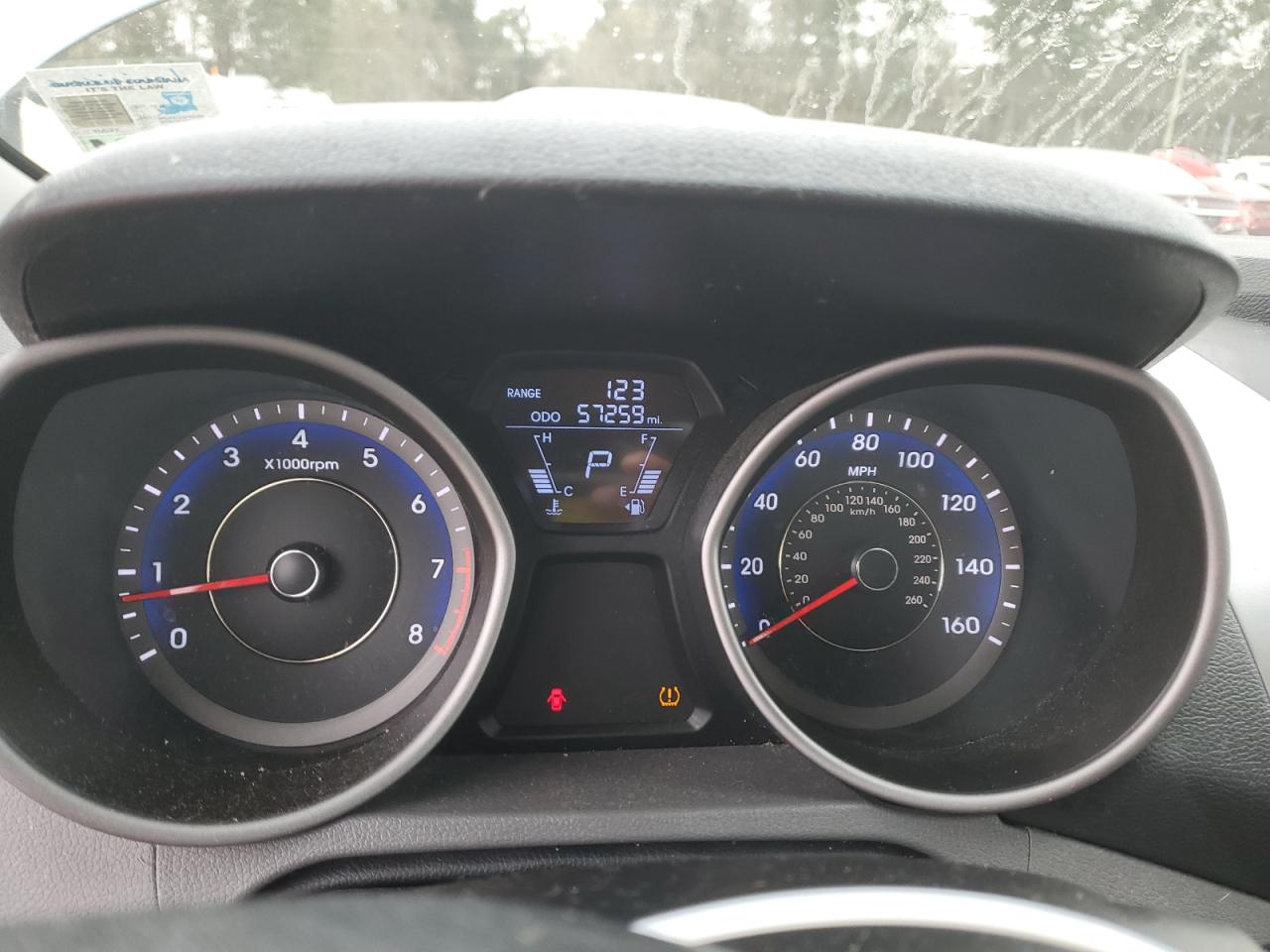 2012 Hyundai Elantra - Image 9