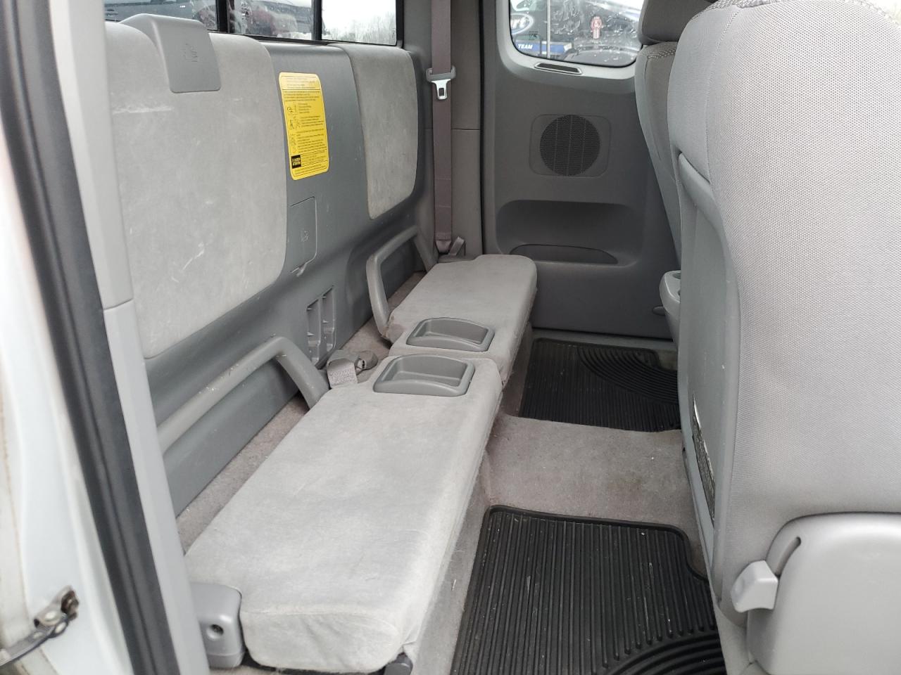 2005 Toyota Tacoma - Image 10